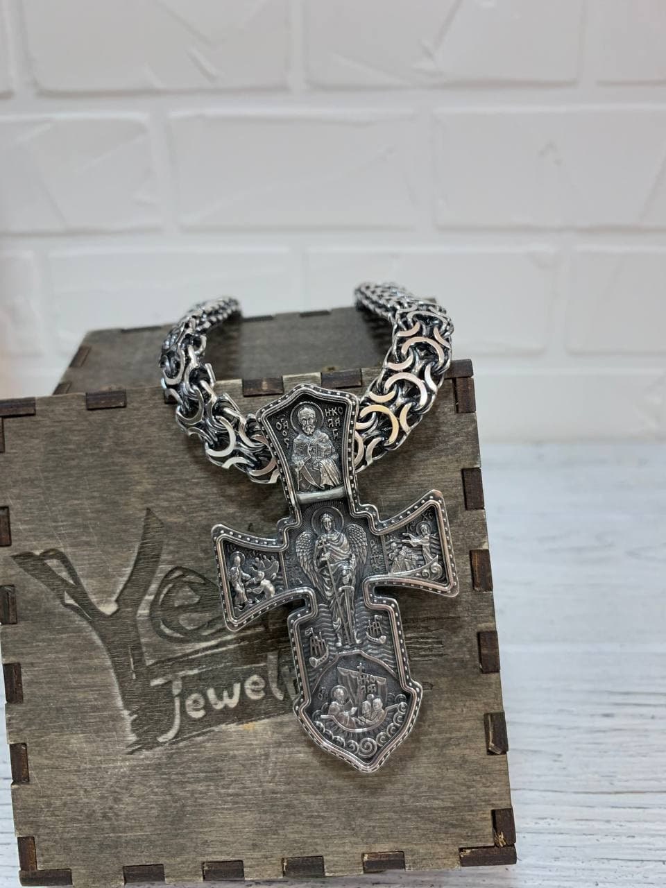 Silver cross with Huge silver chain Cardinal 12 mm