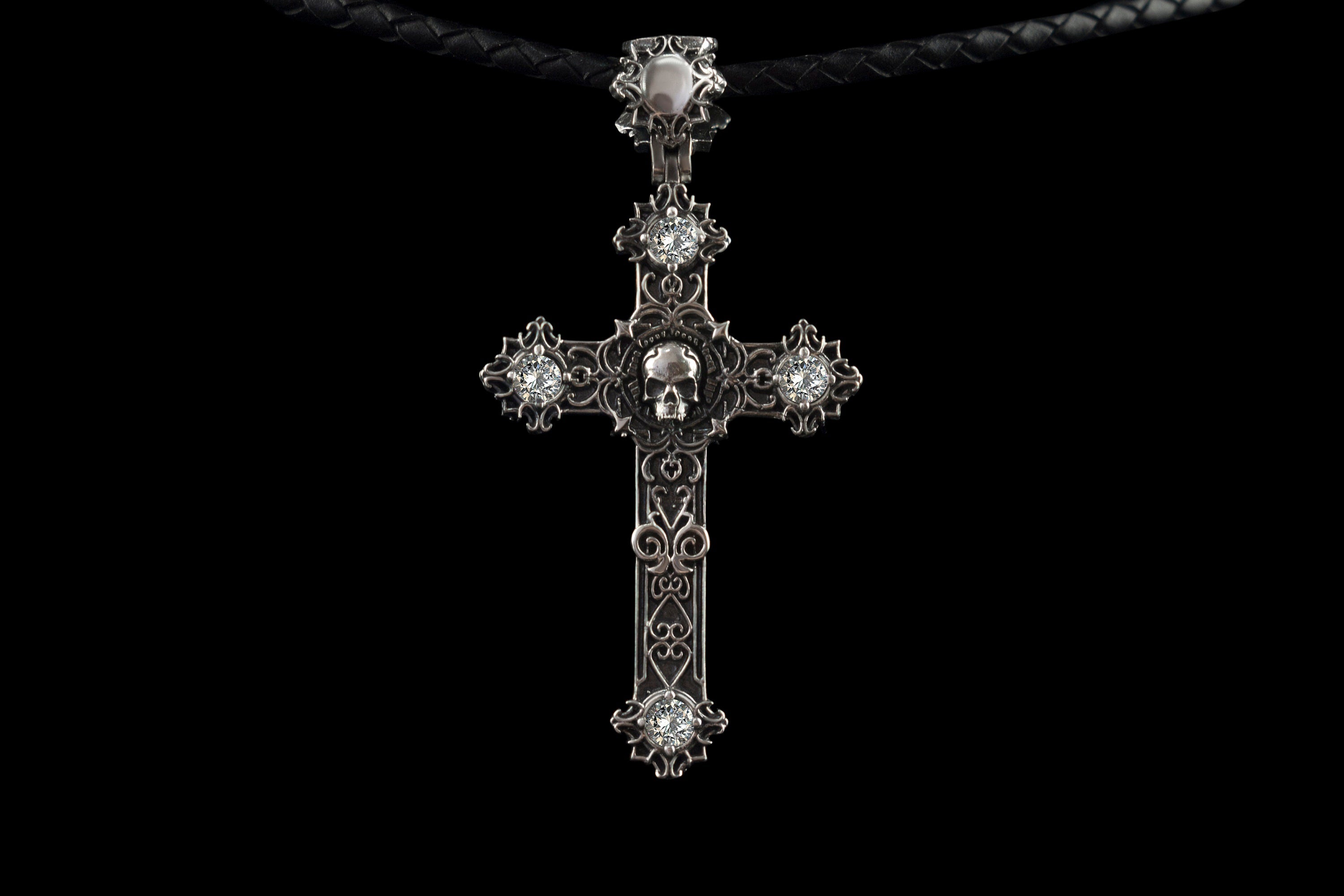 Skull cross Gothic silver pendant with skull Skull jewelry