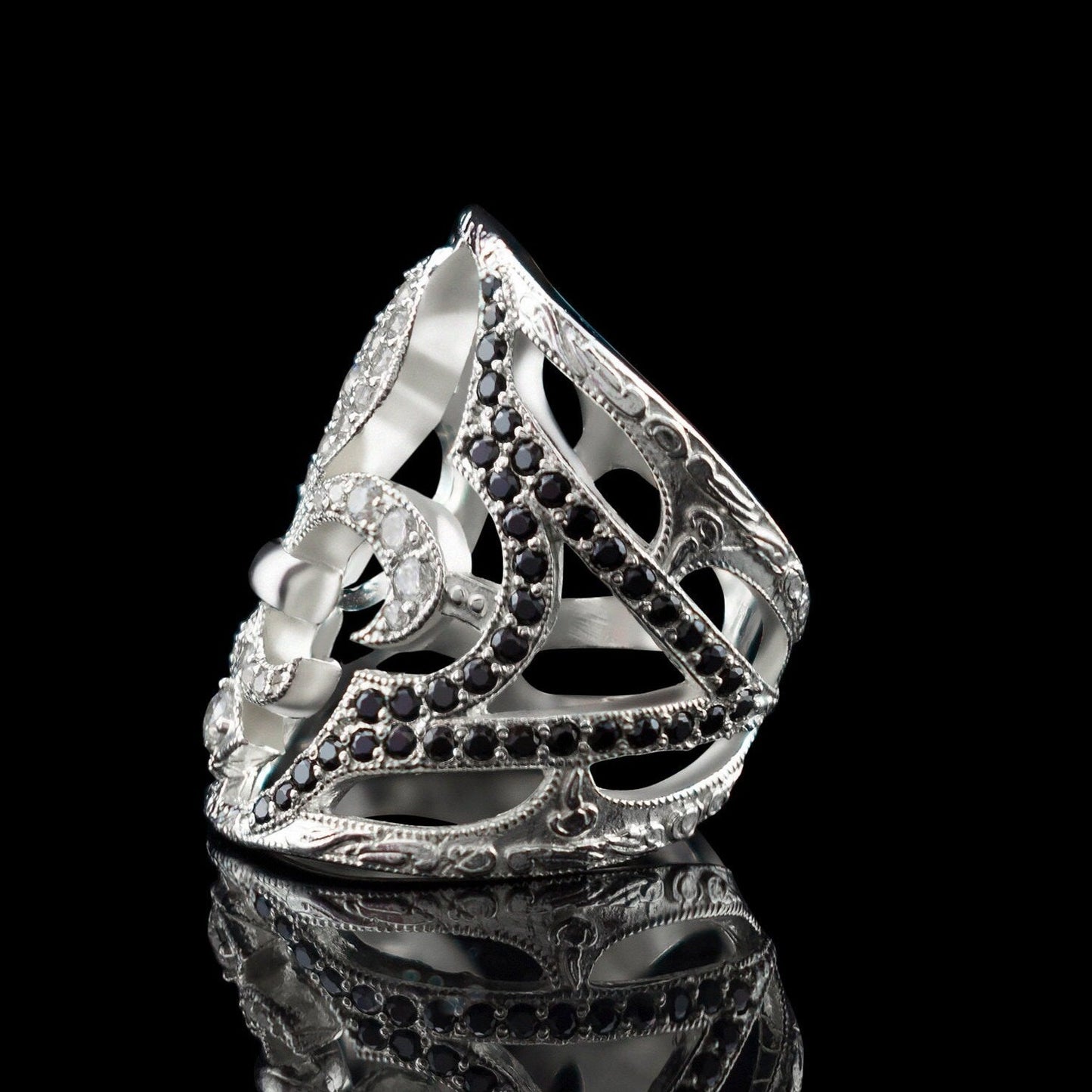 Fleur de Lis women's silver ring French lily ring Heraldic lily
