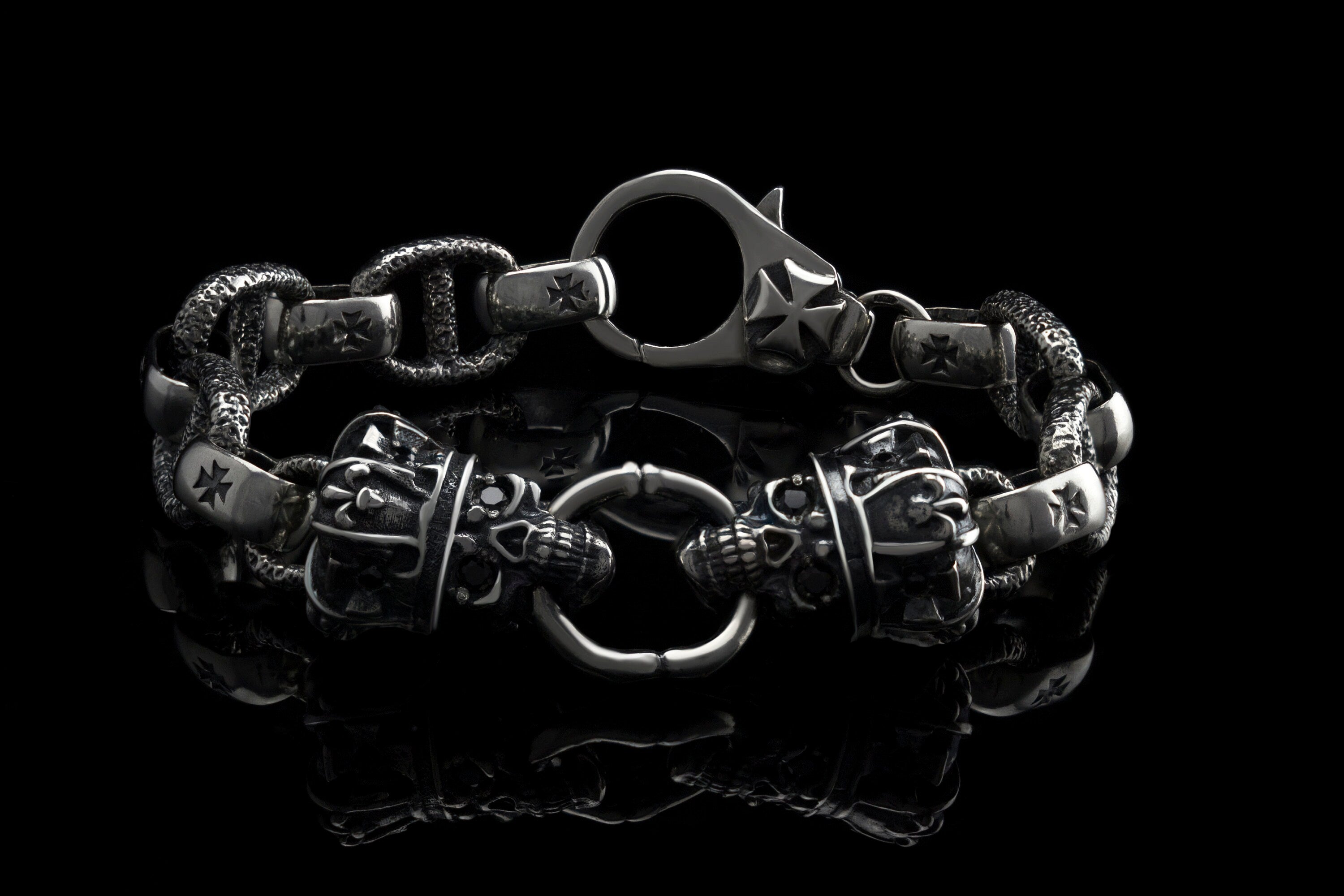 Silver skull bracelet King skull bracelet Biker jewelry