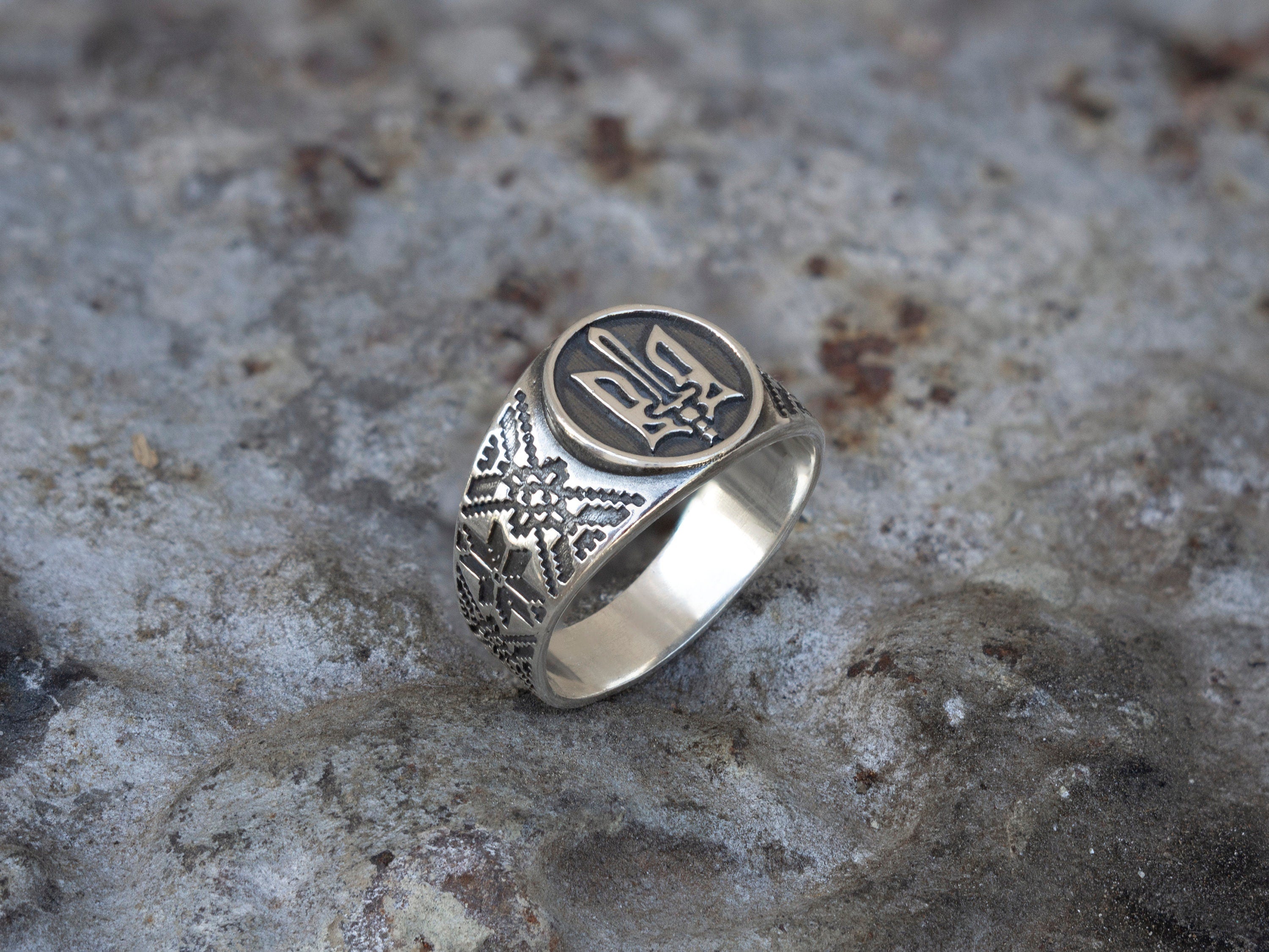 Ukrainian tryzub ring Ukrainian ornament Silver trident ring of Ukraine Tryzub ring of Ukraine Trident with sword ring